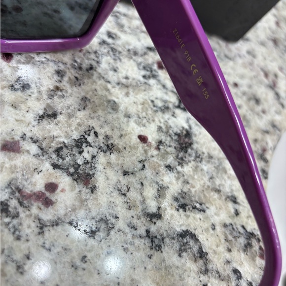 Louis Vuitton Cyclone Sunglasses Purple - Picture 5 of 5